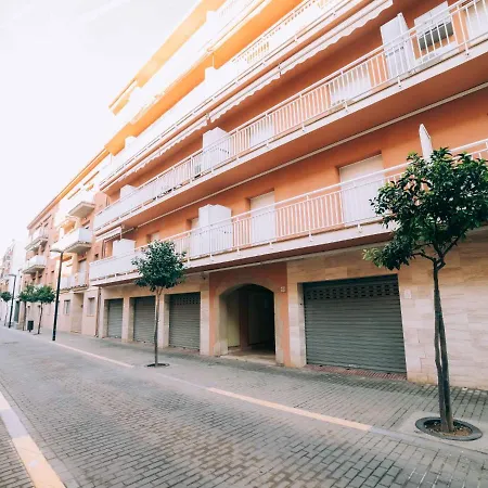 Apartment 100m From The Beach Of *